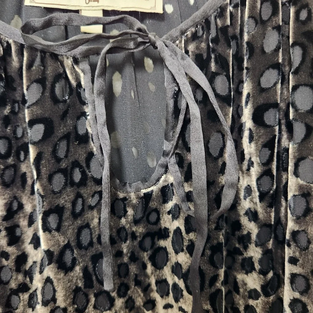 What Goes Around Comes Around Animal Print Velvet Burnout Tunic Large Black Gray